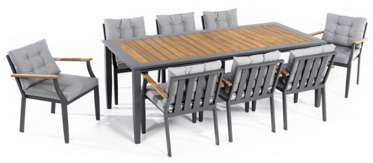 Meja dan kerusi tempat duduk taman diperbuat daripada aluminium dan kayu