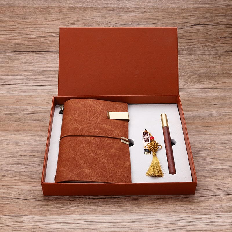 pen kayu dengan hadiah set buku nota