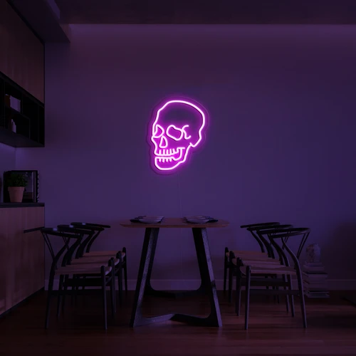 Logo neon bercahaya 3D pada dinding tengkorak