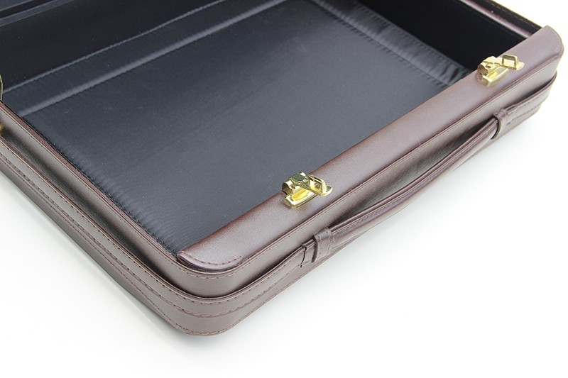 beg kulit untuk buku nota dan komputer riba